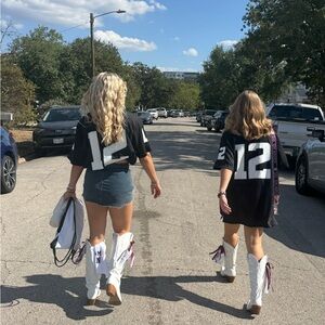 Meet your Posher, Laura